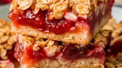 “Easy & Delicious Strawberry Oatmeal Bars,”
